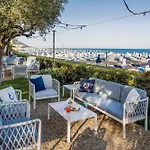 Hotell Grand Diana Majestic 4*