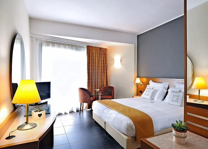 戴安娜大酒店 迪亚诺马里纳