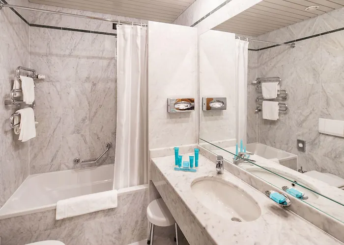 戴安娜大酒店 4*