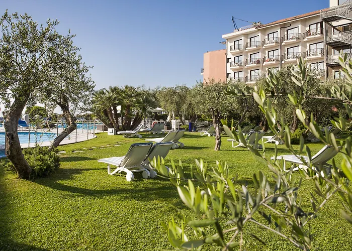 戴安娜大酒店 4*