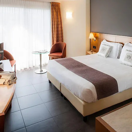 Grand Diana Majestic Отель 4*