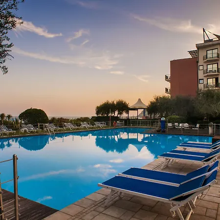 جراند ديانا ماجستيك 4*