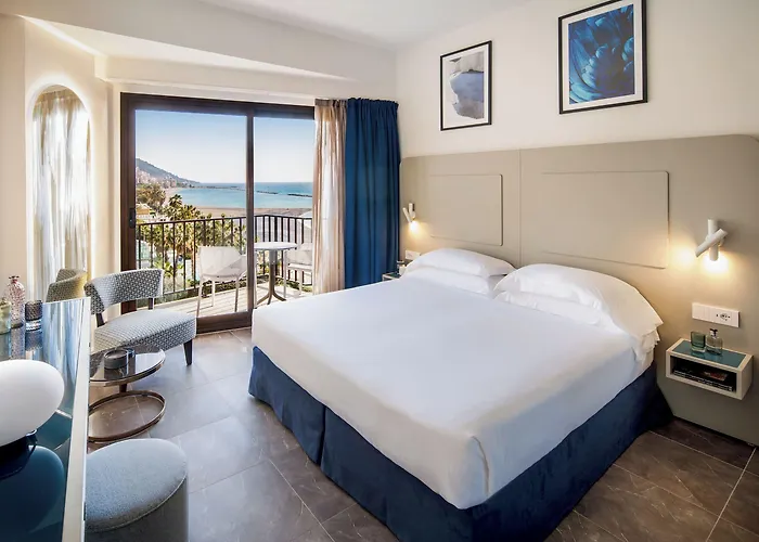 فندق جراند ديانا ماجستيك دْيانو مارينا